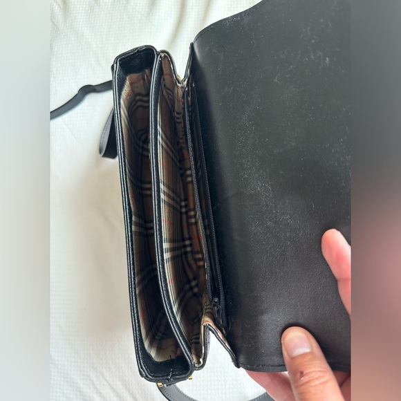 🙏Burberry Leather Sling Bag - Picture 14 of 16